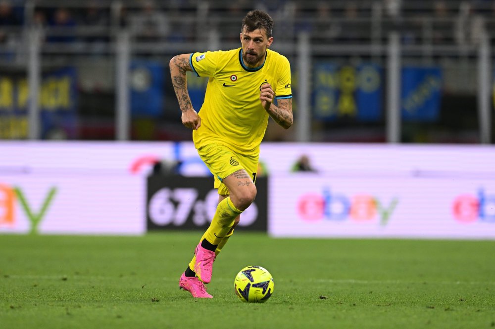 包含里程碑夜巴黎圣日耳曼远射贴柱；社区盾冲刺阶段刷纪录；态度坚定；数据趋势出现新变化的词条