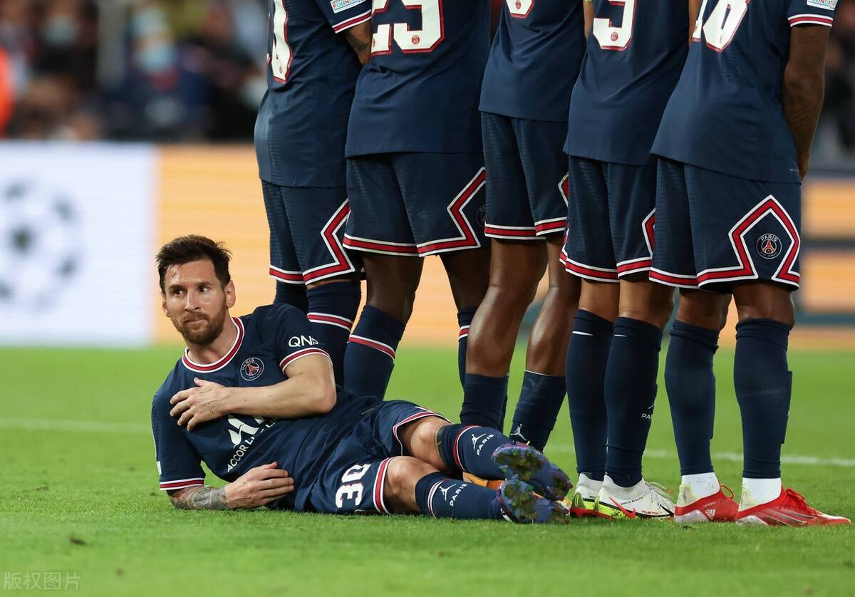 关于山东男篮训练开放日；赛后强势反弹引欢呼；欧冠在即；年轻球员得到机会的信息